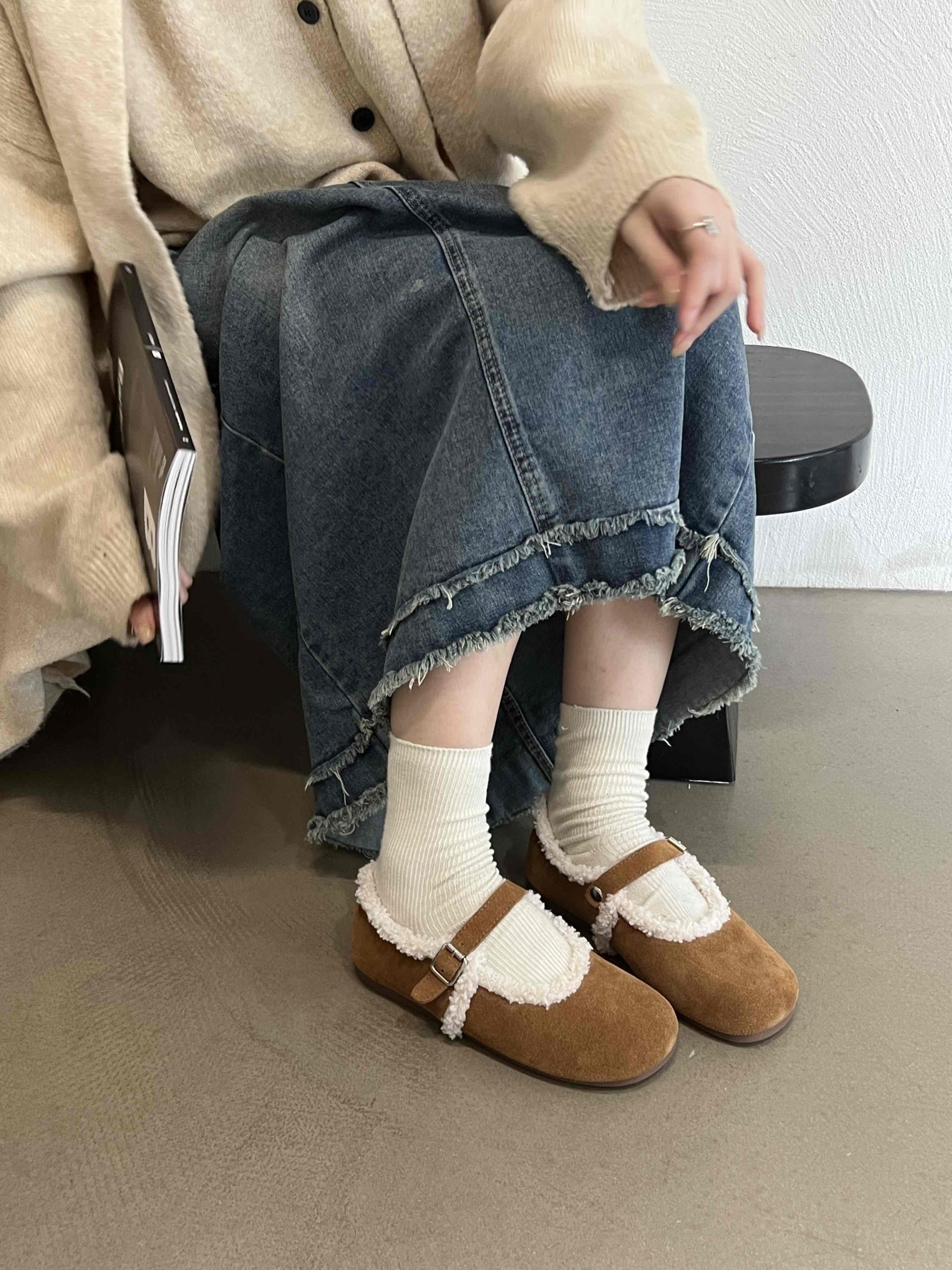 2024 New Winter Retro Mary Jane Cotton Shoes Women Plush Loafer Flat Fur-lined Grandma Shoes - Image 3