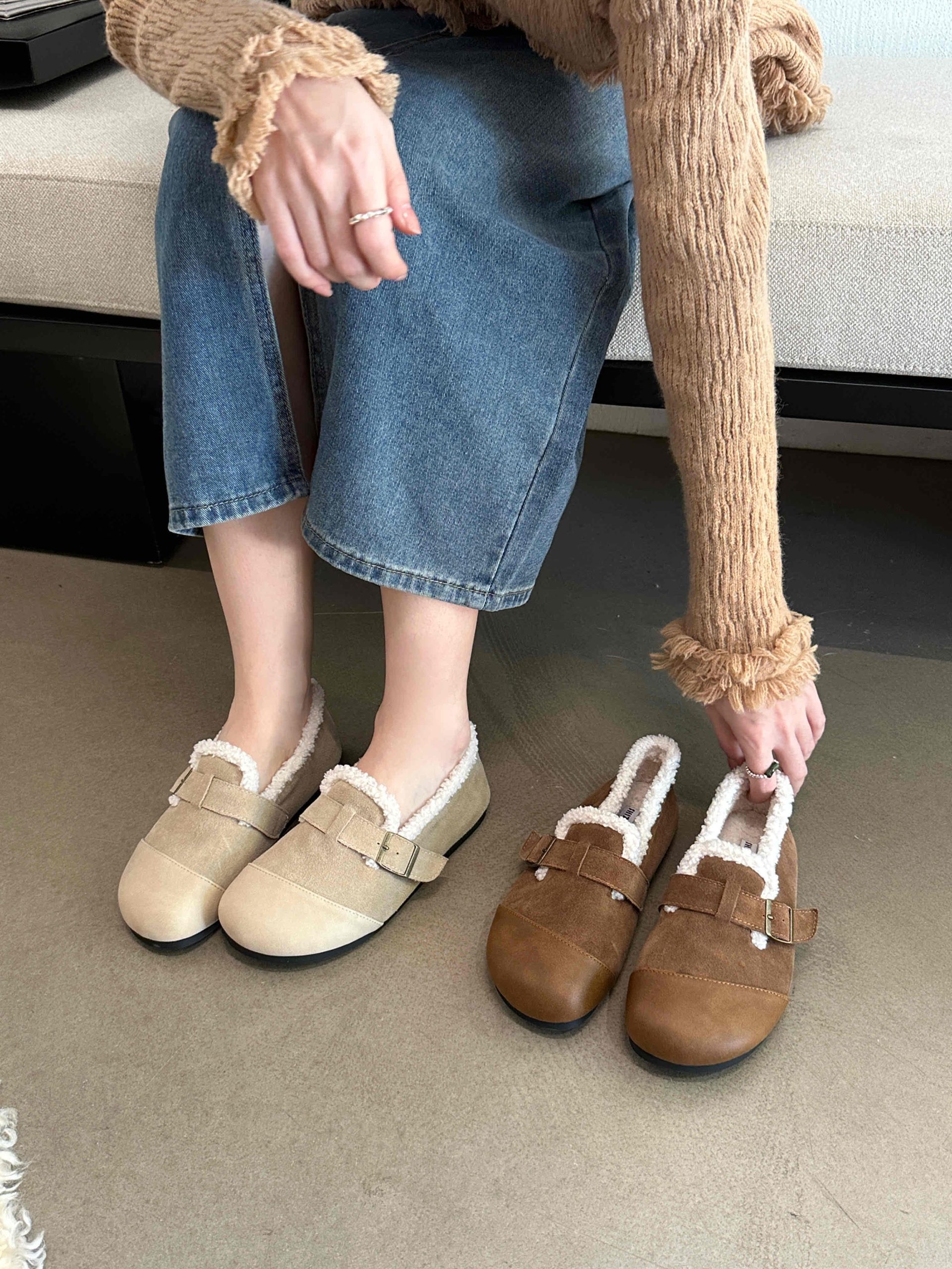 SIZHUONI Women's Furry Loafer Shoes 2024 New Winter Warm Lined Retro Genuine Leather Flat Casual Shoes