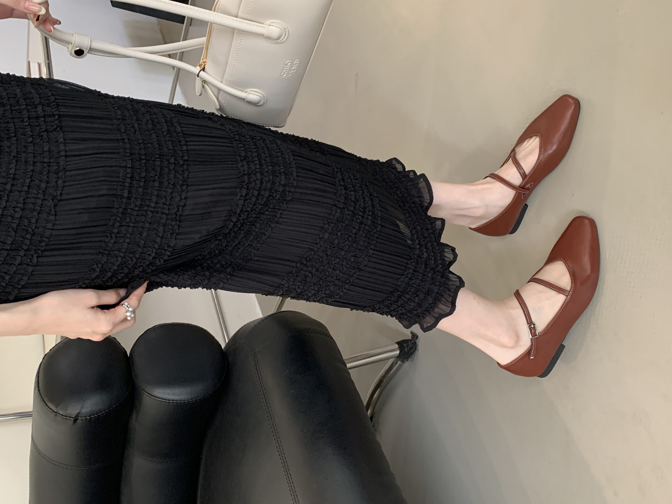2025 Spring New French Square Toe Low Heel Mary Jane Shoes for Women Cross Strap Vintage Casual - Image 3